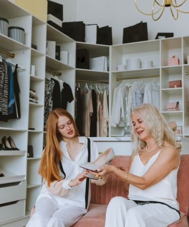 30-Piece Capsule Wardrobe That Works All Week
