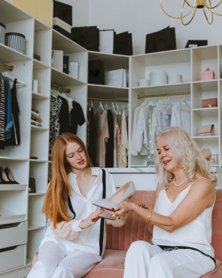 30-Piece Capsule Wardrobe That Works All Week