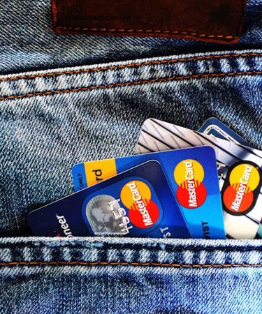 Best Slim Wallets for Women 2024: Top Minimalist Card Holders Reviewed