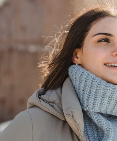 Cashmere vs Merino Wool: Pick the Right Fall Sweater