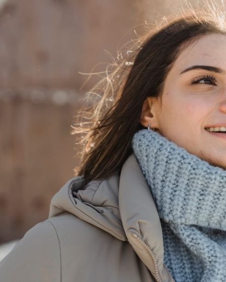 Cashmere vs Merino Wool: Pick the Right Fall Sweater Cashmere vs Merino Wool: Pick the Right Fall Sweater