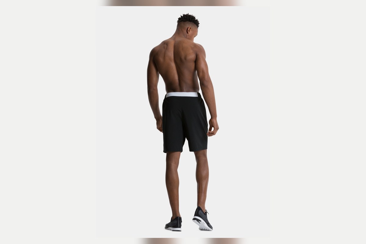 TCA Elite Tech shorts side pocket and athletic fabric detail