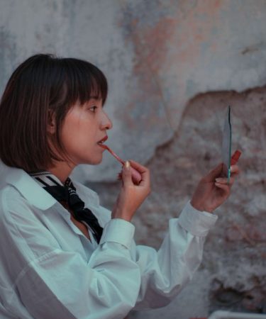 How to Style Oversized Blazers for Cool Streetwear