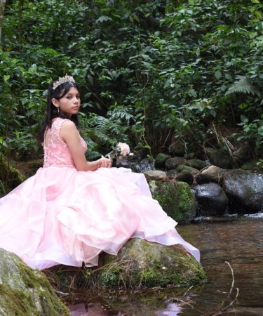 Prom Dress Tailor Near Me: How to Find a Prom Dress Tailor Who Won’t Ruin Your Dress